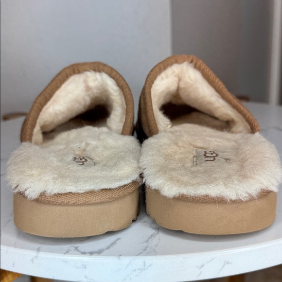 UGG Kids Keegan Brown Chestnut Slippers with Cream Lining - Kids youth 3 - Picture 12 of 14